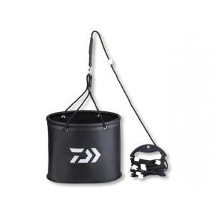 Daiwa-Eimer zum Aufnehmen von Wasser