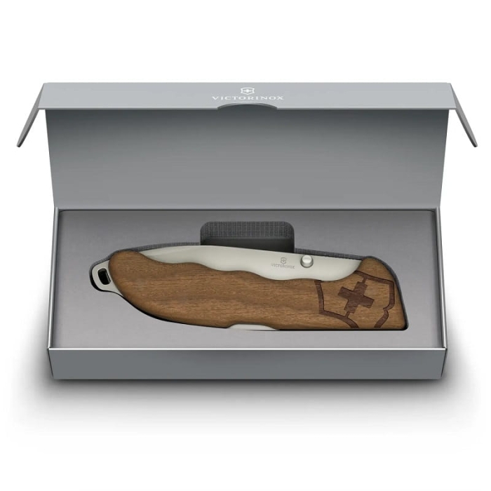 /environment/cache/images/productGfx_135882_700_700/Victorinox-Scyzoryk-Evoke-Clip-136mm-Wood1.jpg