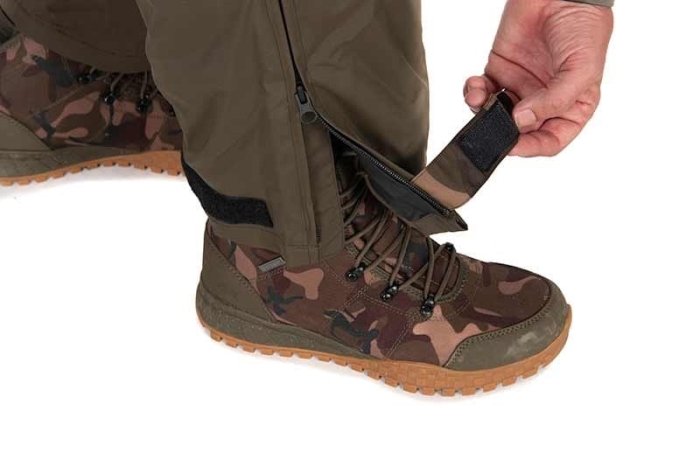 /environment/cache/images/productGfx_137619_700_700/Kombinezon-Fox-Khaki-Camo-wintersuit---XXL12345123451.jpg