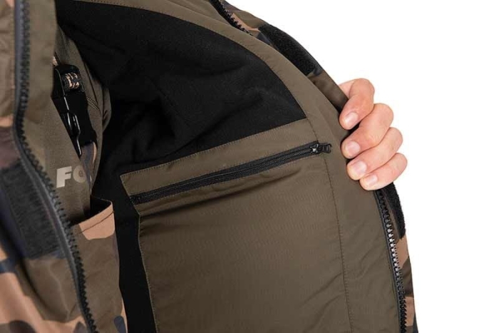 /environment/cache/images/productGfx_137622_700_700/Kombinezon-Fox-Khaki-Camo-wintersuit---XXL12345123.jpg