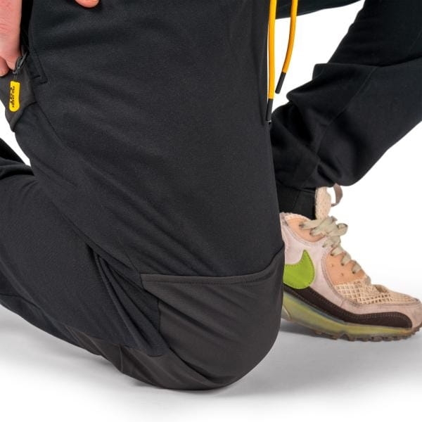 /environment/cache/images/productGfx_140524_700_700/Spodnie-Black-Cat-HD-Joggers2.jpg