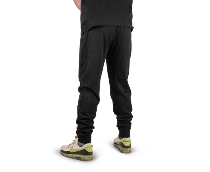 /environment/cache/images/productGfx_141601_700_700/Spodnie-Black-Cat-Joggers1.jpg