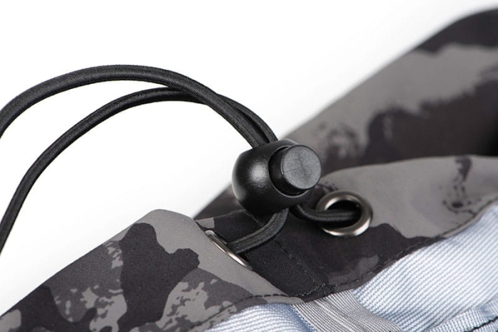 /environment/cache/images/productGfx_69490_700_700/nfw001_006_rage_lightweight_camo_waders_toggle_detail_1.jpg